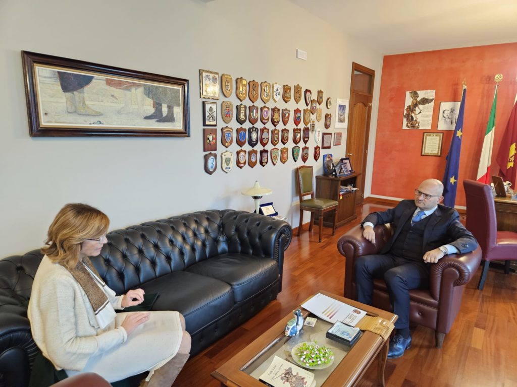 Il Commissario Straordinario Patrizia Valenti si è recata stamani in visita istituzionale dal Questore di Ragusa Vincenzo Trombatore